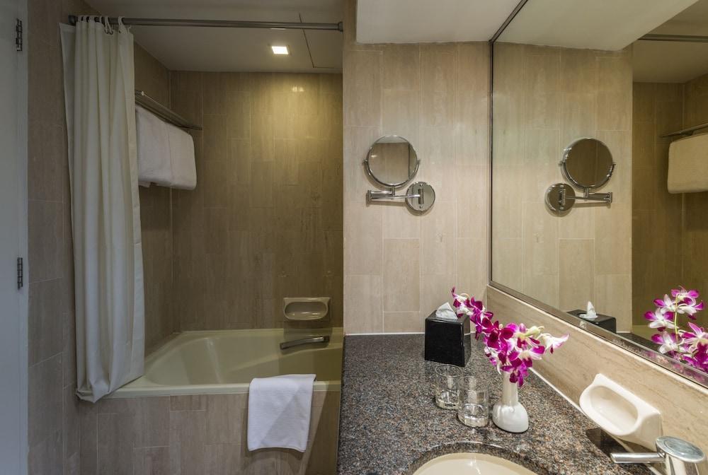 Somerset Liang Court * Singapura